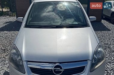 Минивэн Opel Zafira 2005 в Мостиске