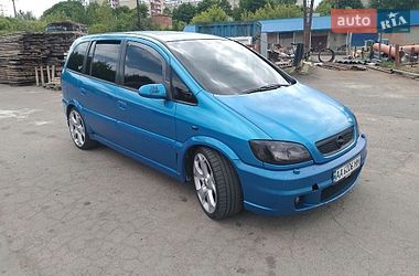 Минивэн Opel Zafira 2002 в Ровно