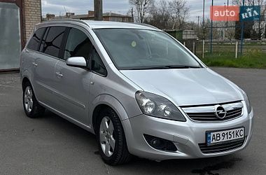 Минивэн Opel Zafira 2008 в Гайсине
