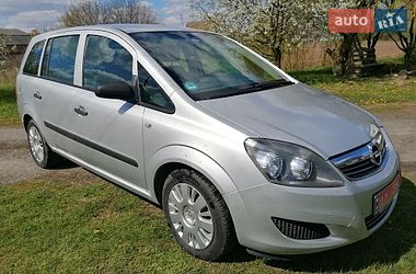 Мінівен Opel Zafira 2009 в Лубнах