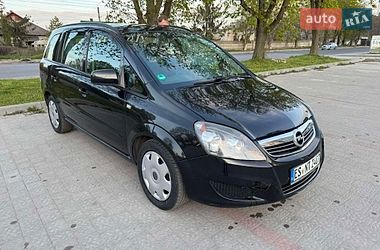 Мінівен Opel Zafira 2013 в Тернополі