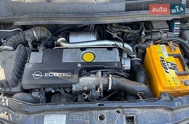 Минивэн Opel Zafira 2003 в Борисполе