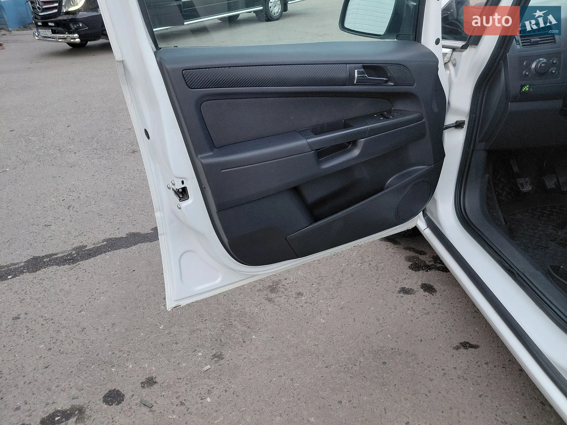 2010 Opel Zafira - мініатюра 16