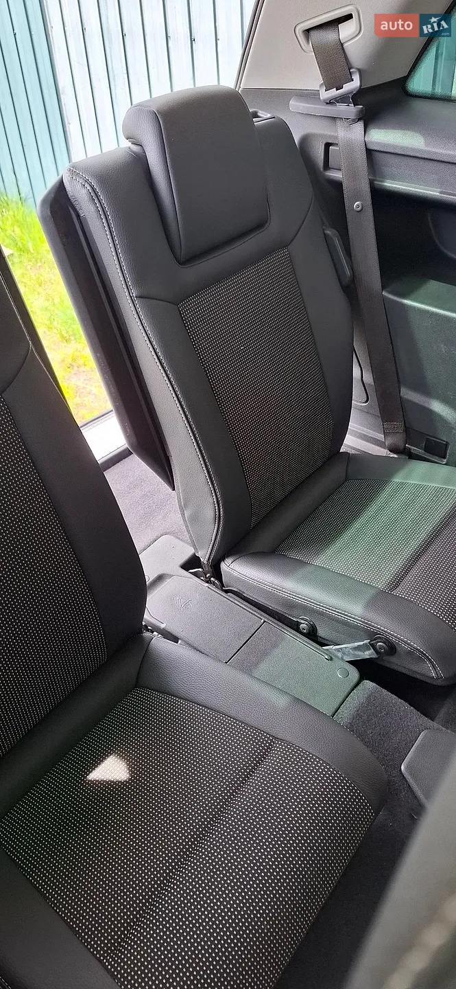 2010 Opel Zafira - мініатюра 18