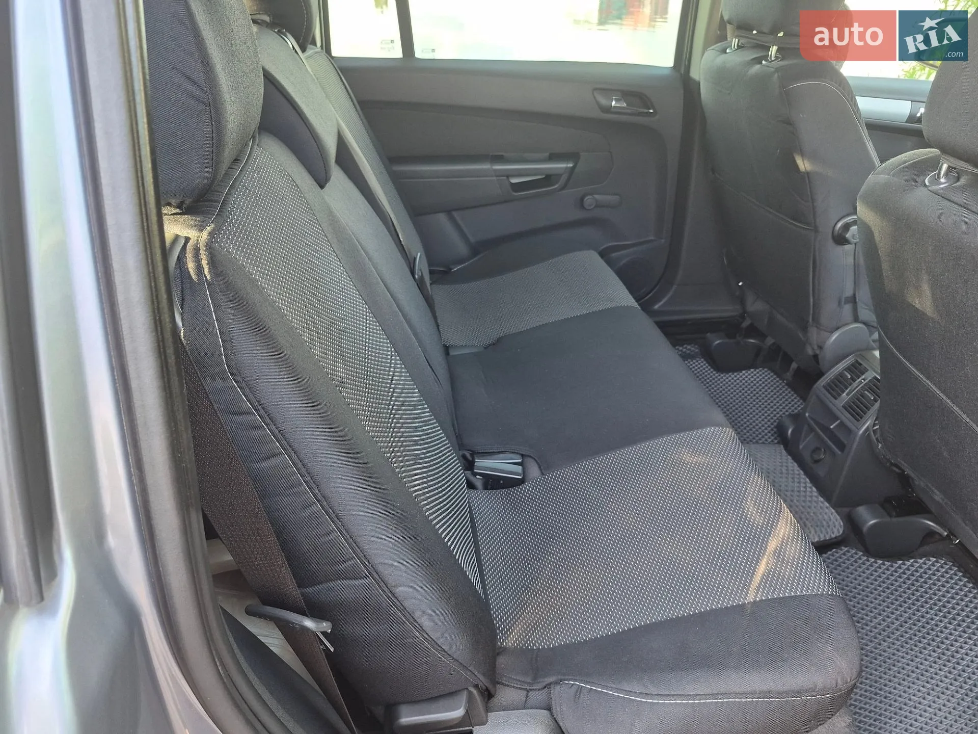 2010 Opel Zafira - мініатюра 9