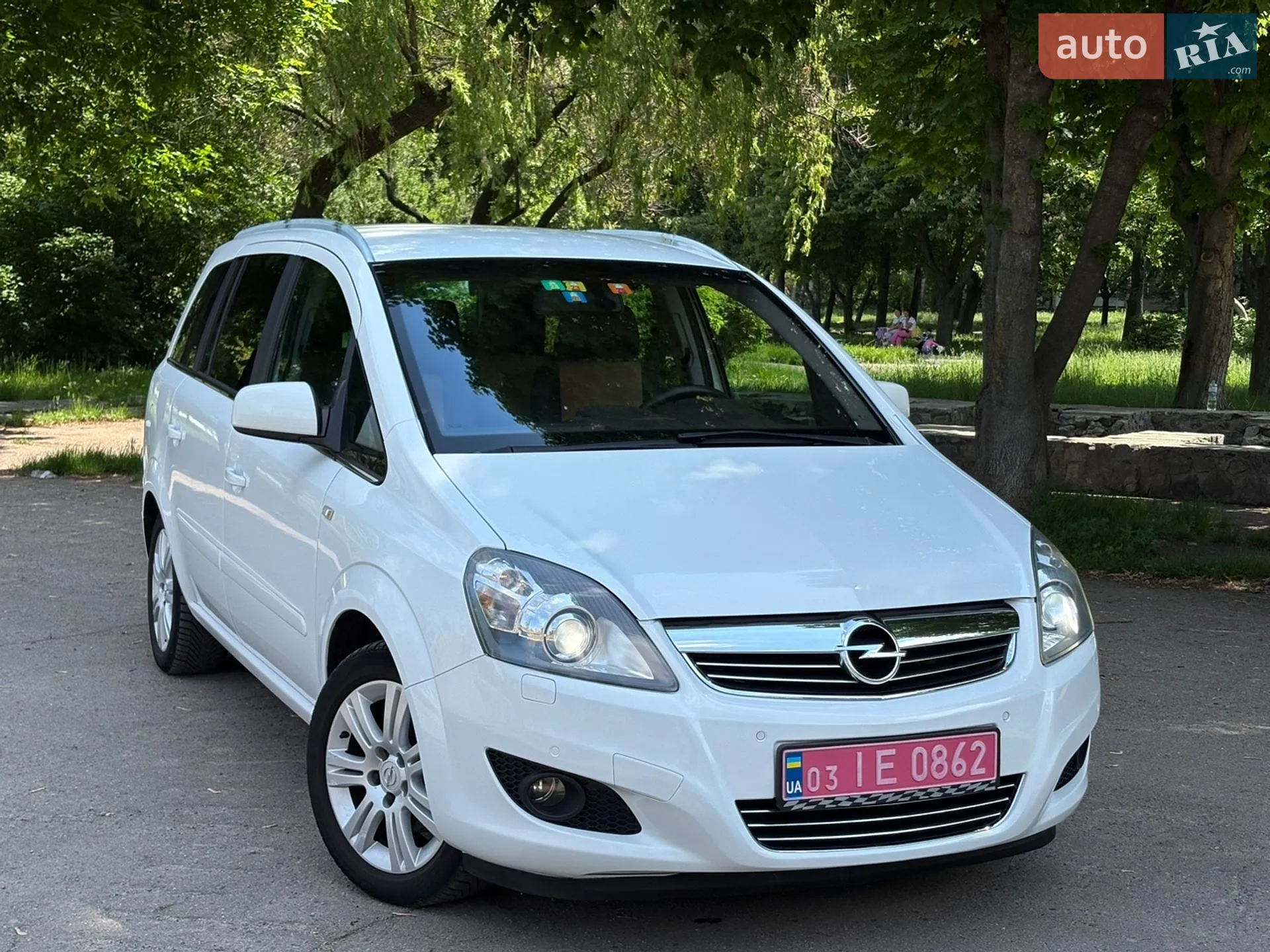 2011 Opel Zafira - фото 1