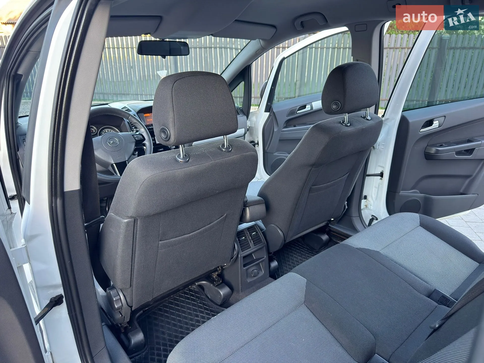 2010 Opel Zafira - мініатюра 39