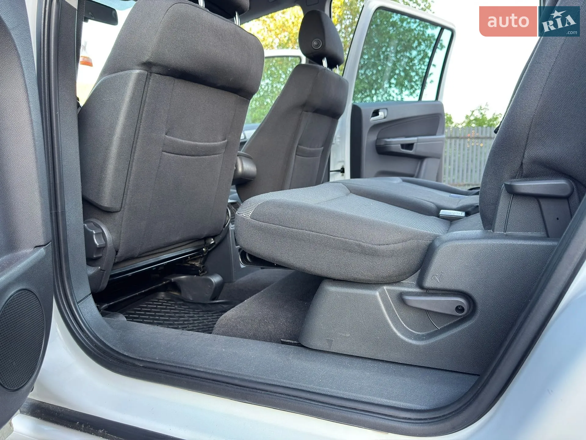 2010 Opel Zafira - мініатюра 42
