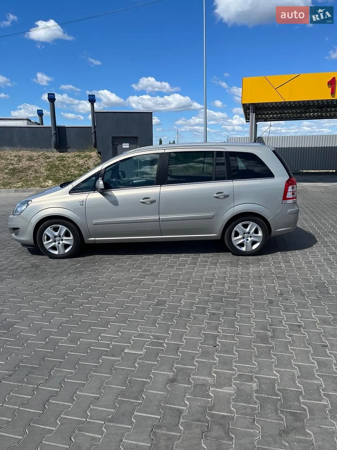 2011 Opel Zafira - фото 1