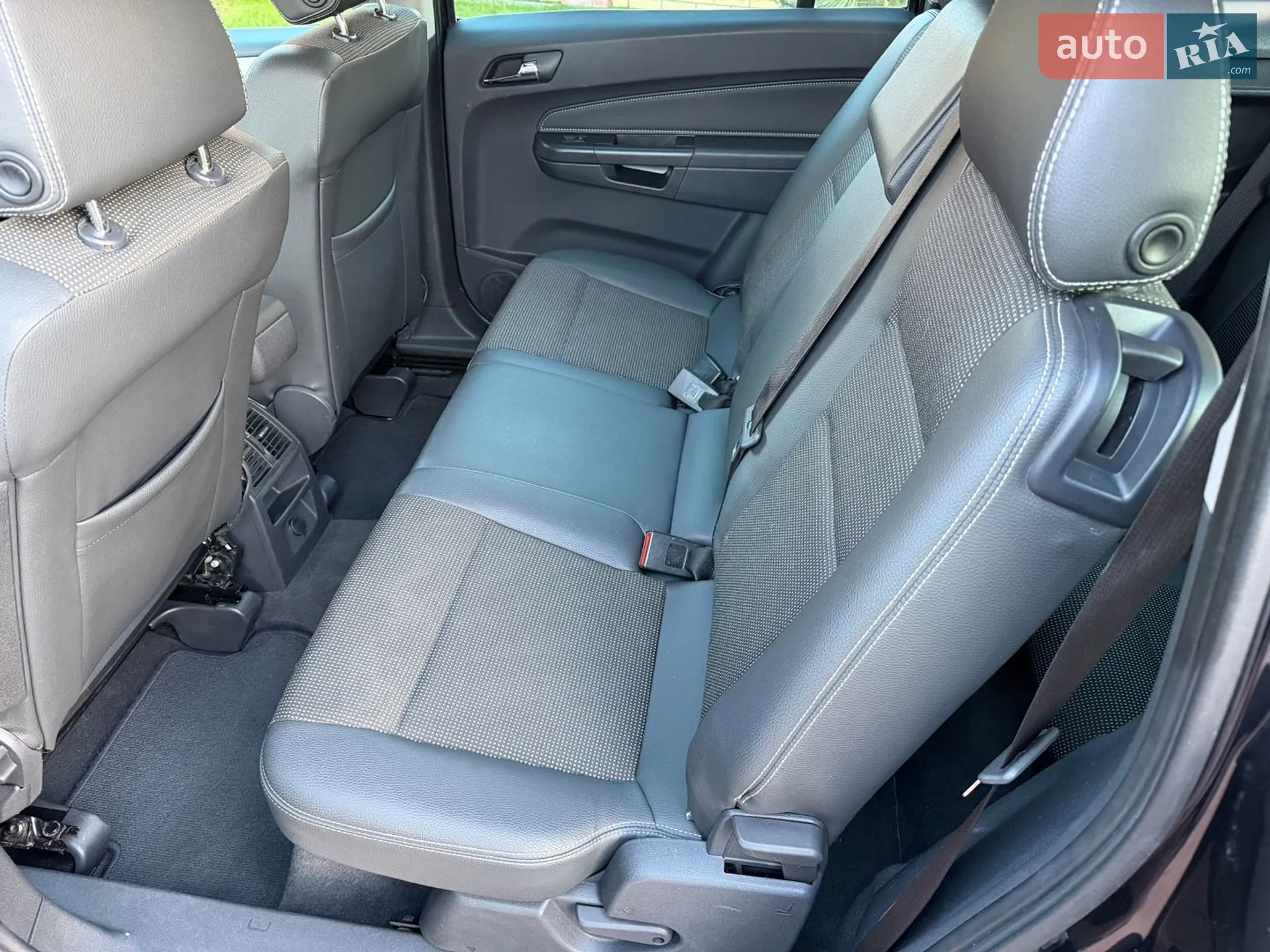 2011 Opel Zafira - мініатюра 56