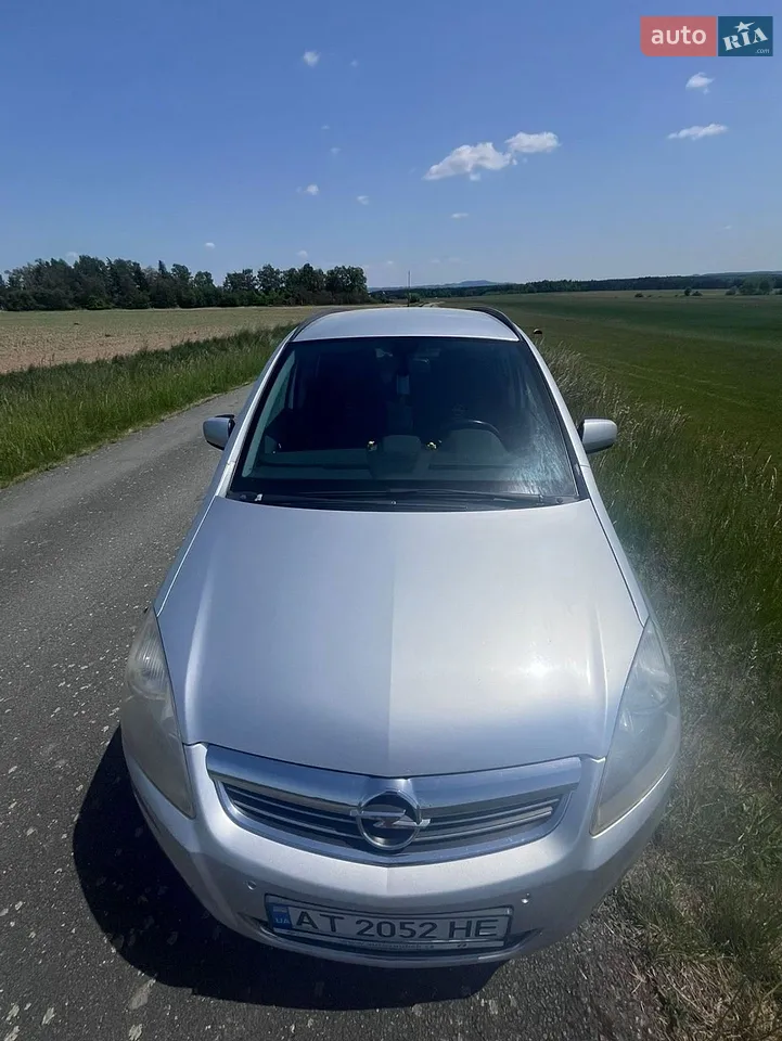 2010 Opel Zafira - мініатюра 18
