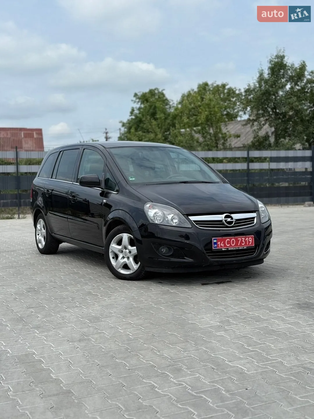 2011 Opel Zafira - фото 1