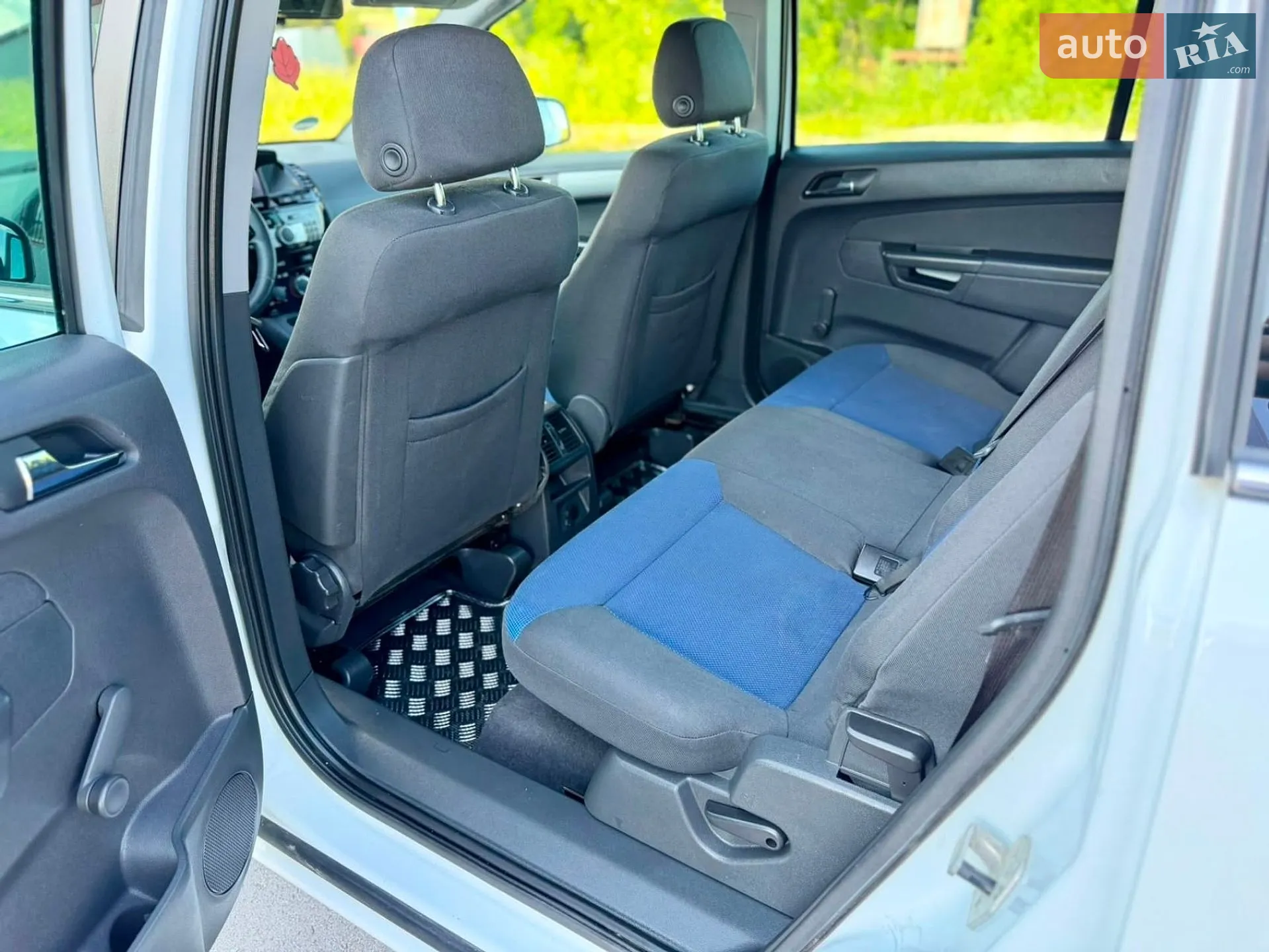 2011 Opel Zafira - мініатюра 42
