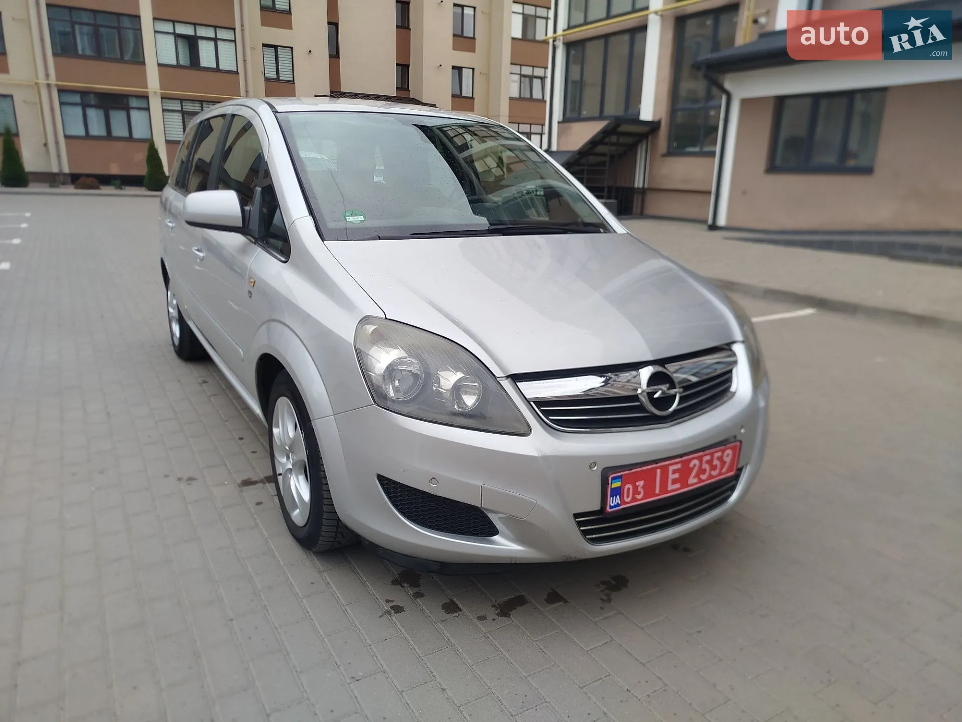 2010 Opel Zafira - фото 1