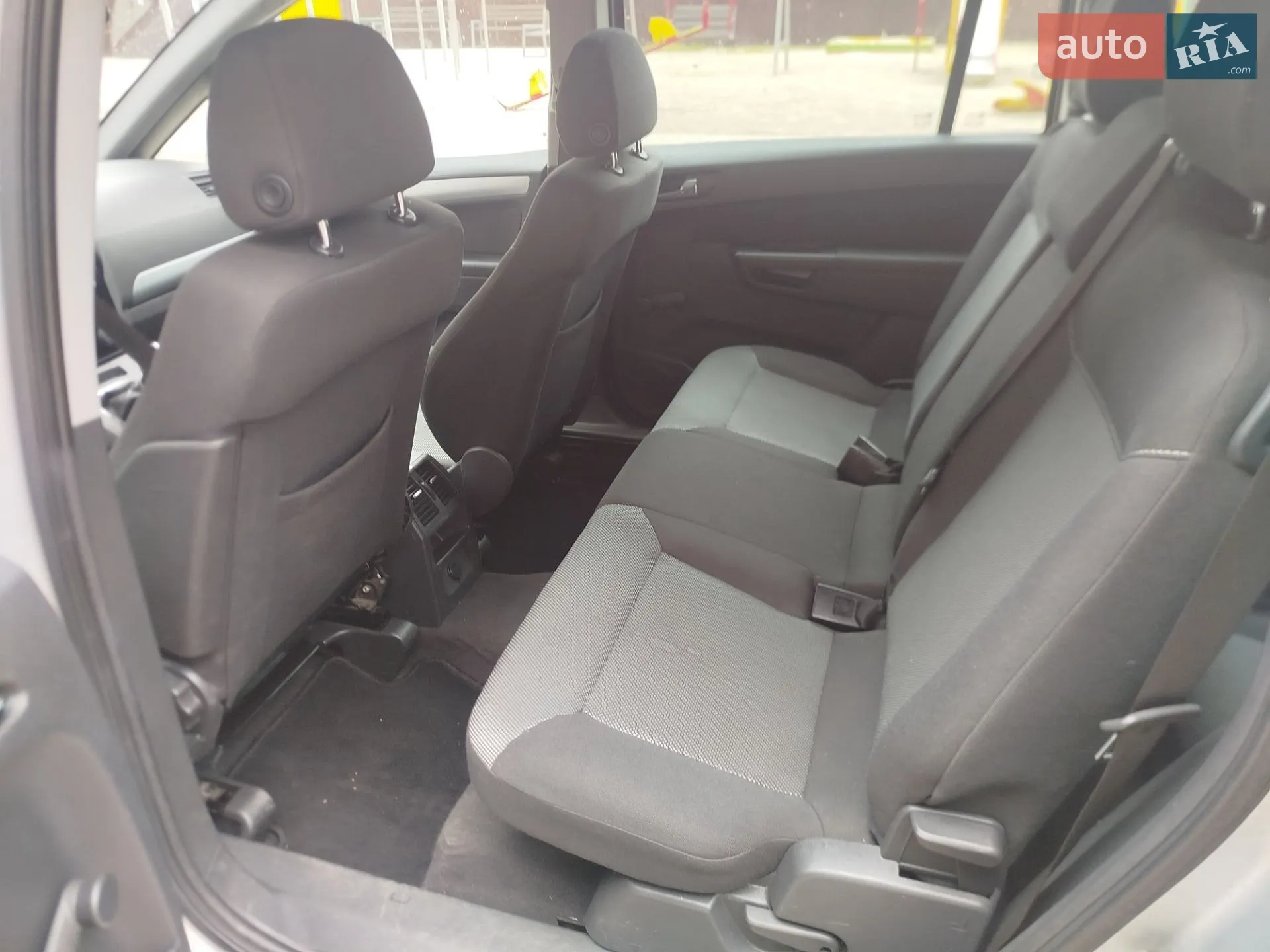 2010 Opel Zafira - мініатюра 16