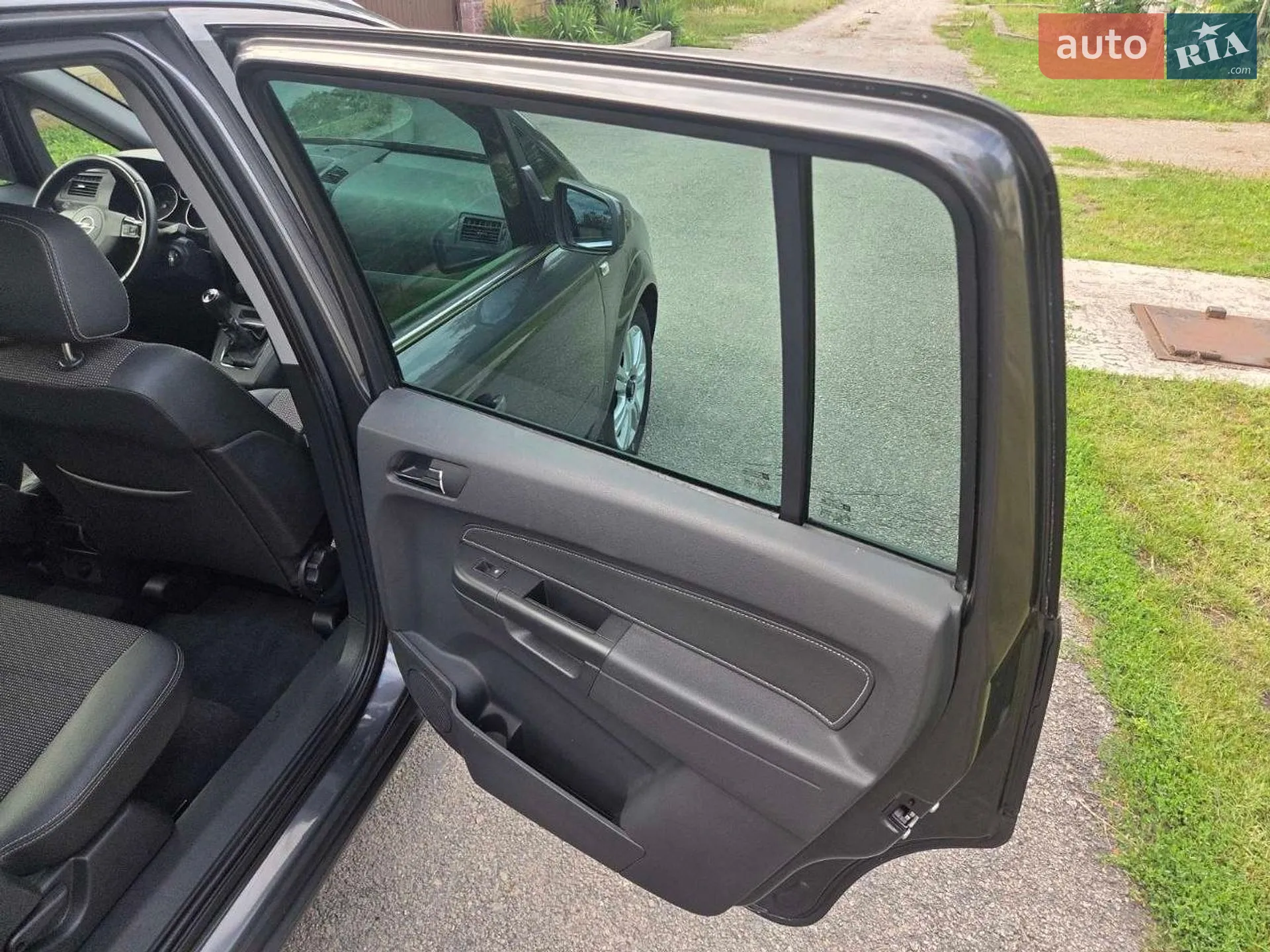 2010 Opel Zafira - мініатюра 21