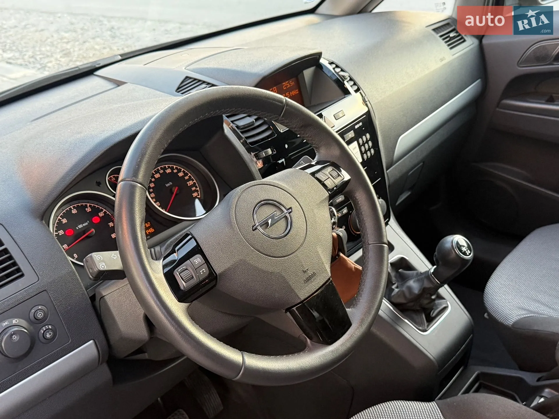 2011 Opel Zafira - мініатюра 26