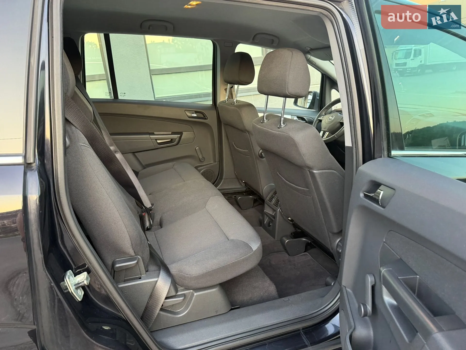 2011 Opel Zafira - мініатюра 35