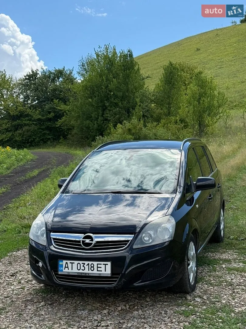 2011 Opel Zafira - фото 1