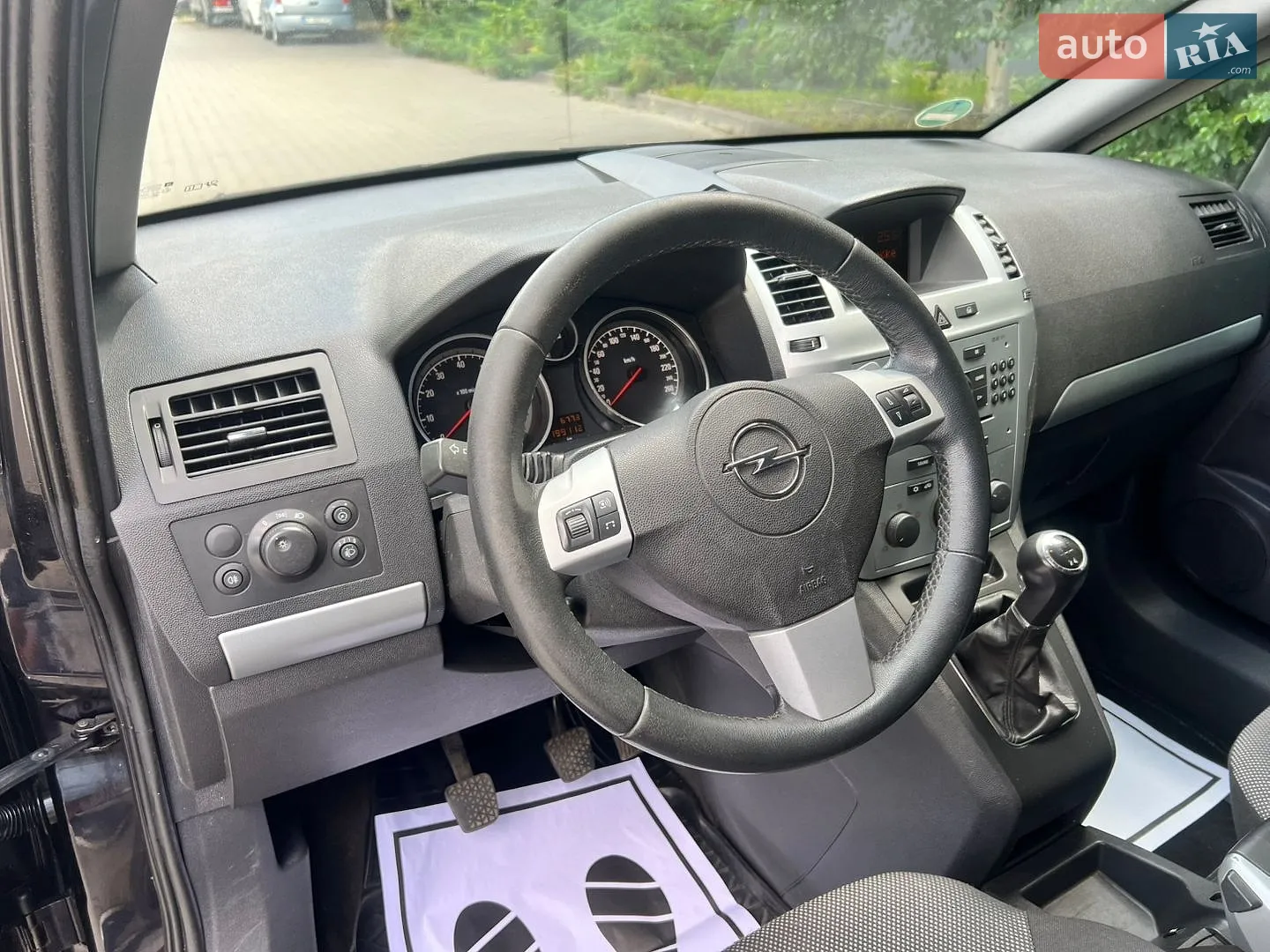 2010 Opel Zafira - мініатюра 16