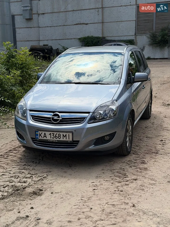 2010 Opel Zafira - мініатюра 16