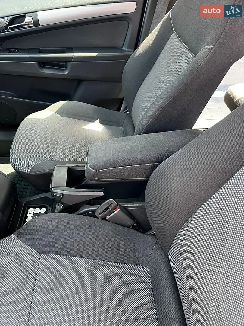 2010 Opel Zafira - мініатюра 23