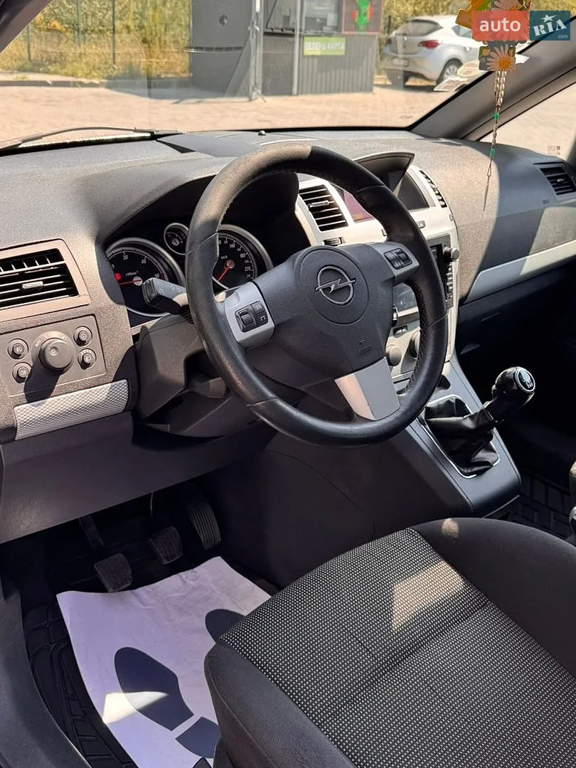 2010 Opel Zafira - мініатюра 12