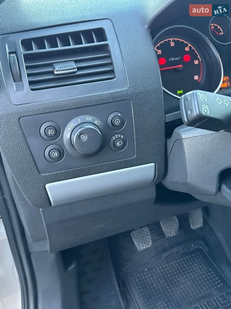 2010 Opel Zafira - мініатюра 34