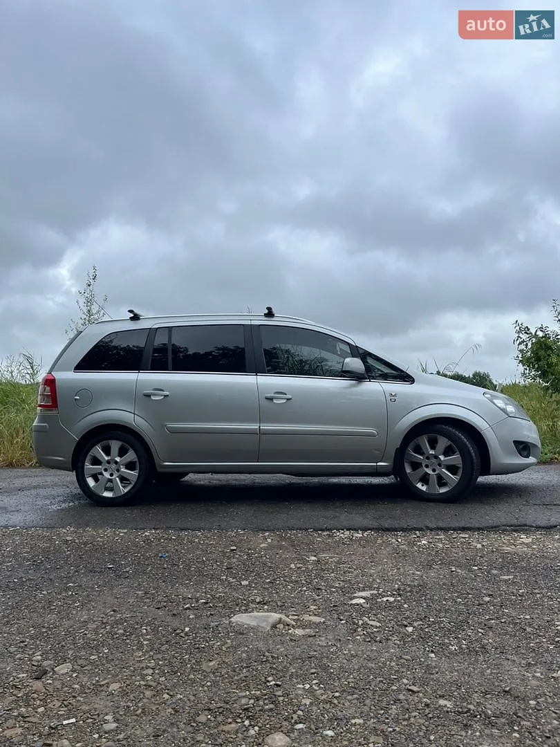 2010 Opel Zafira - мініатюра 2