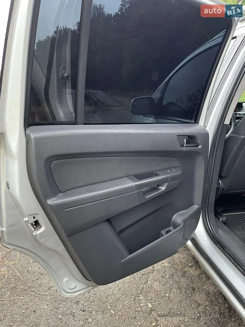 2010 Opel Zafira - мініатюра 14