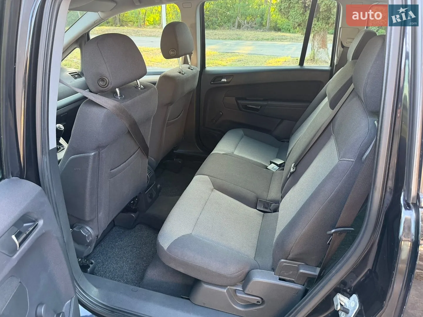 2011 Opel Zafira - мініатюра 27