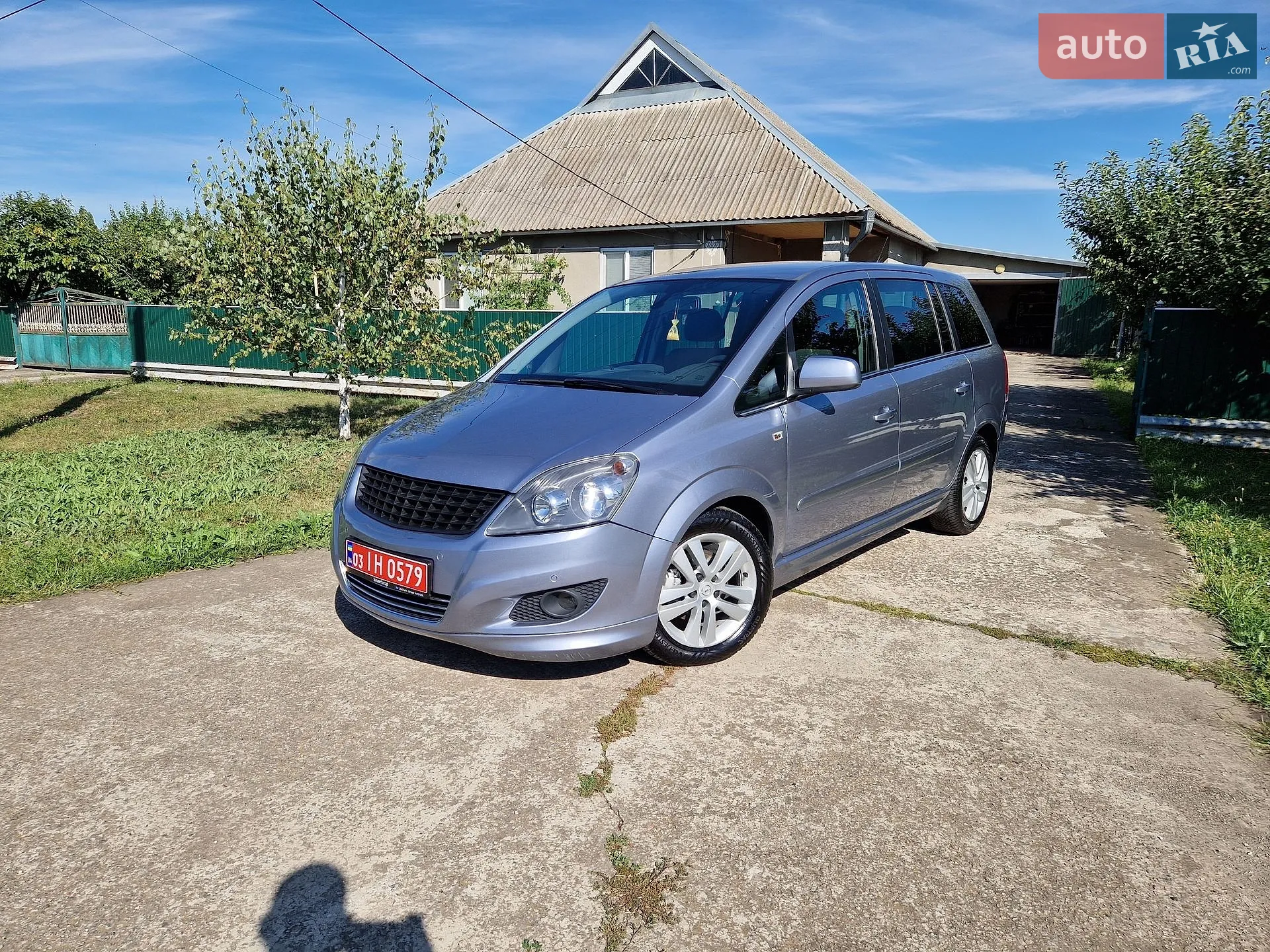 2011 Opel Zafira - фото 1