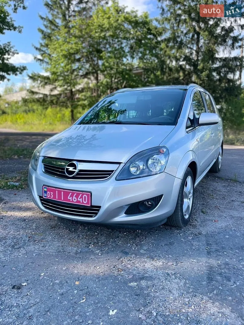 2011 Opel Zafira - фото 1