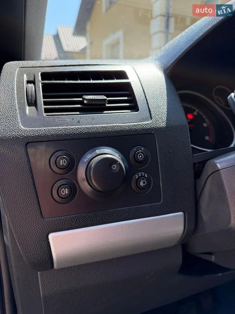 2010 Opel Zafira - мініатюра 35