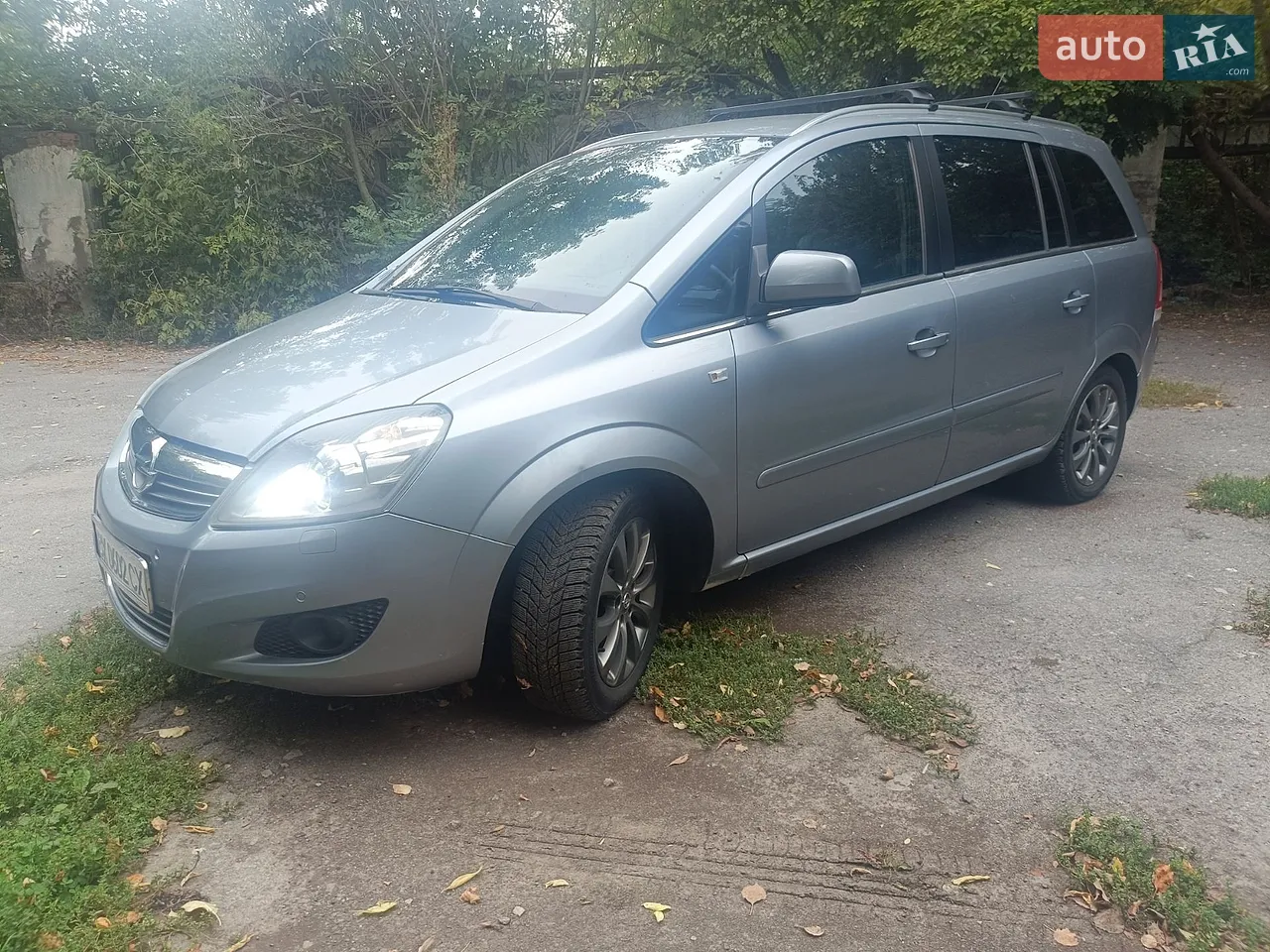 2010 Opel Zafira - мініатюра 27