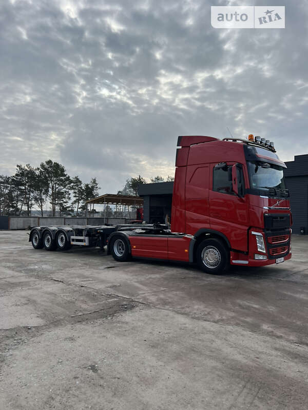 Контейнеровоз напівпричіп Pacton TXC 2016 в Вараші фото 5 Контейнеровоз напівпричіп Pacton TXC 2016 в Вараші