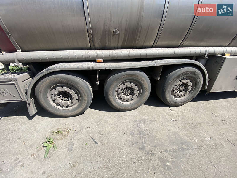 Цистерна напівпричіп Pacton TXD 2003 в Дніпрі