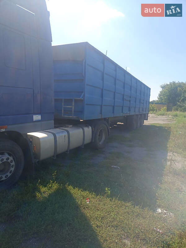 Бортовой полуприцеп Pacton TXZ 339 1997 в Новом Буге
