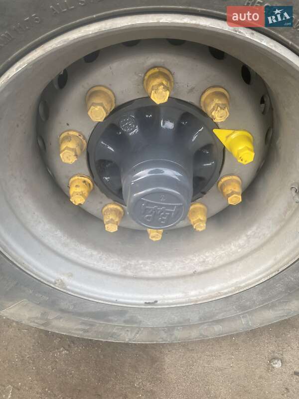 Зерновоз - полуприцеп Panav NV 35 2004 в Житомире