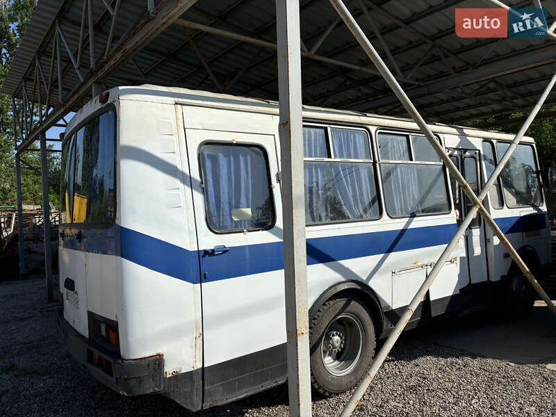 Пригородный автобус ПАЗ 32053 2004 в Кривом Роге