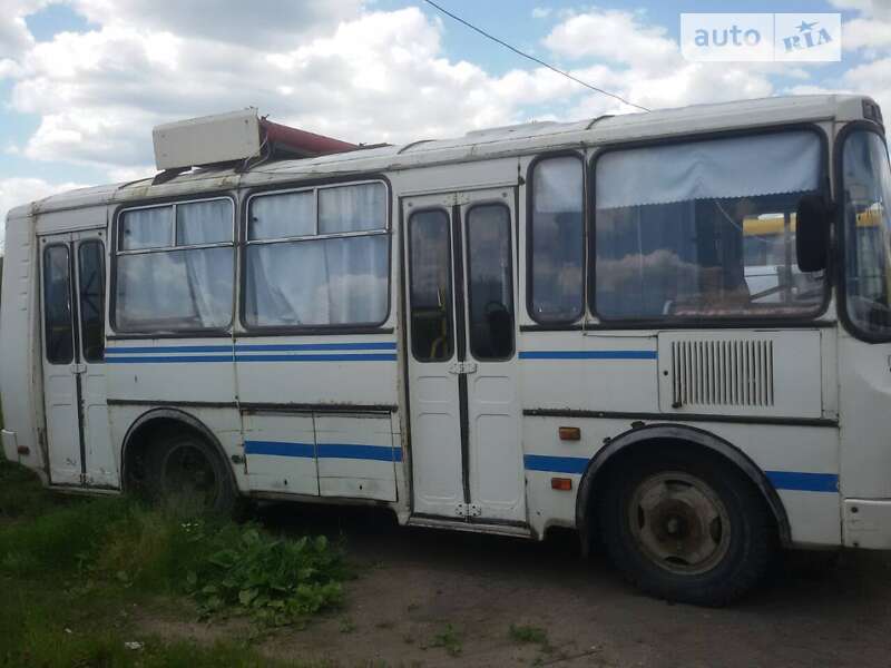 Пригородный автобус ПАЗ 32054 2005 в Львове