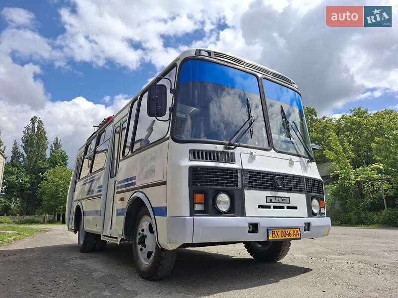 Пригородный автобус ПАЗ 32054 2005 в 