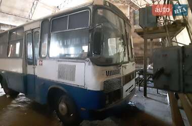 Міський автобус ПАЗ 3205 1993 в Марганці