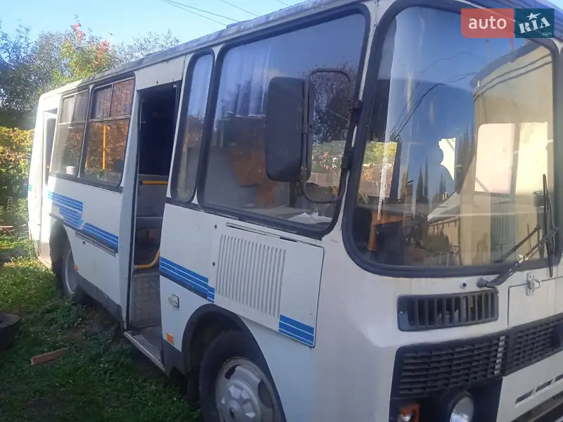 ПАЗ 3205 2004
