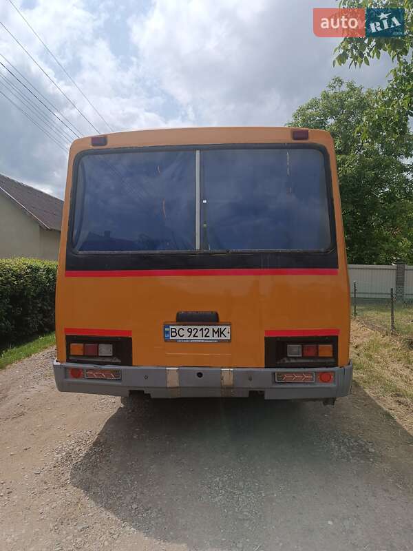 Пригородный автобус ПАЗ 3205 2003 в Трускавце