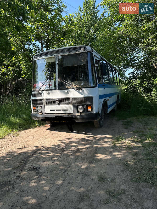 Городской автобус ПАЗ 3205 2008 в Новоселице