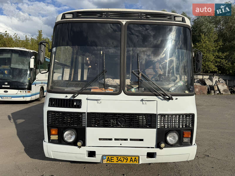 Міський автобус ПАЗ 3205 1990 в Кам'янському