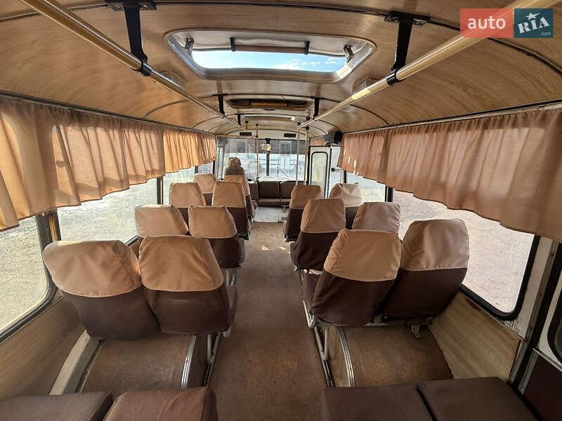 Міський автобус ПАЗ 3205 1990 в Кам'янському