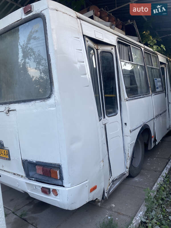 Городской автобус ПАЗ 3205 2006 в Кривом Роге