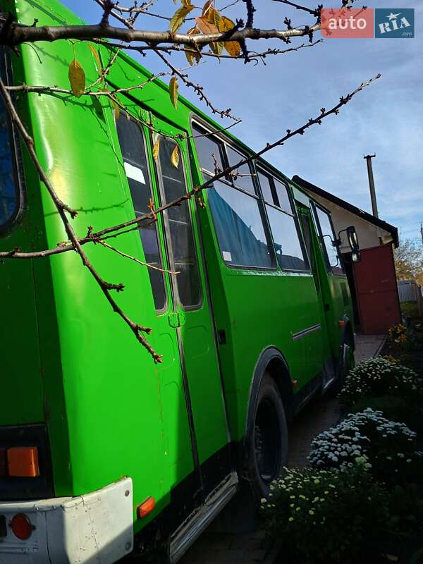 Приміський автобус ПАЗ 3205 2004 в Чорткові фото 7 Приміський автобус ПАЗ 3205 2004 в Чорткові